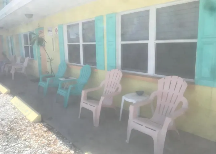 Michaels Surfside Apartment