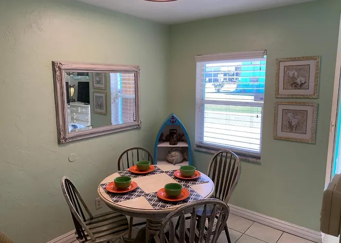 Michaels Surfside Apartment *