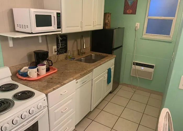 Michaels Surfside Apartment