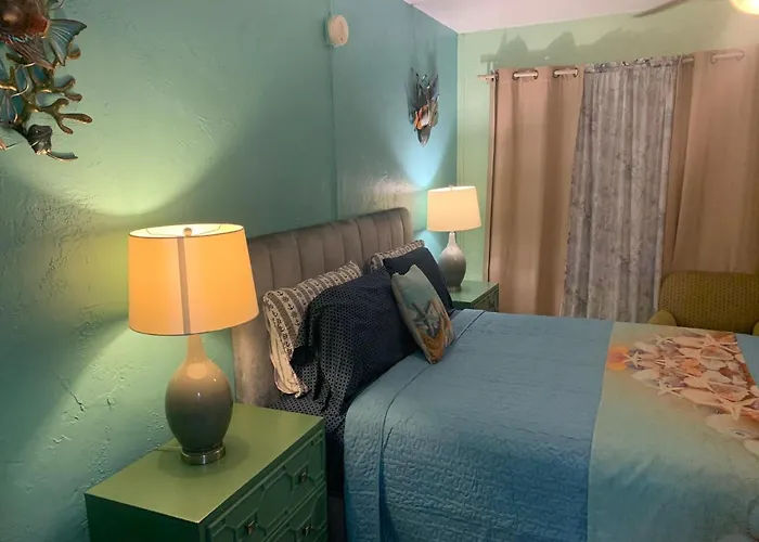 Michaels Surfside Apartment *